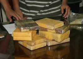 Bắt trung úy quân đội bán ma túy