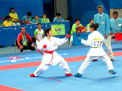Bích Phương giành HCV đầu tiên cho Việt Nam