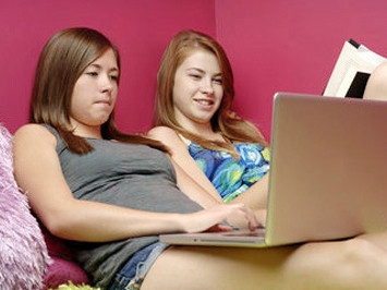 Nghề hot trên không gian ảo: Làm admin fanpage