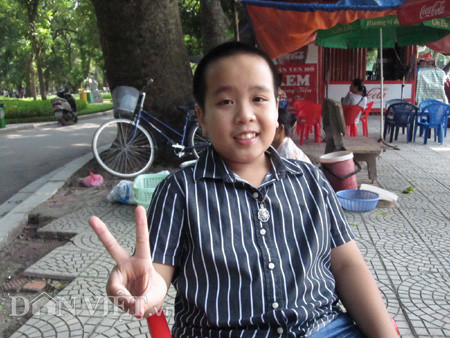 Nam xì tin khi chụp hình