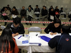 Mua nhà thu nhập thấp: Vẫn vướng thủ tục hành chính