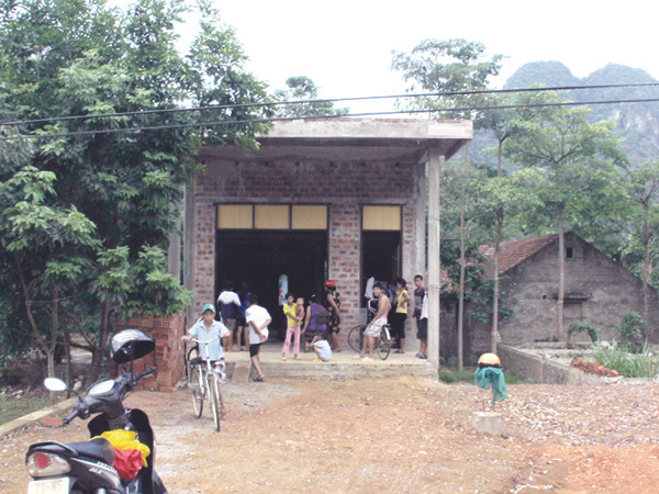 Ngôi nhà của chị N. ở thôn Thành Sen, nơi xảy ra vụ cướp gỗ huê ngay giữa thanh thiên bạch nhật