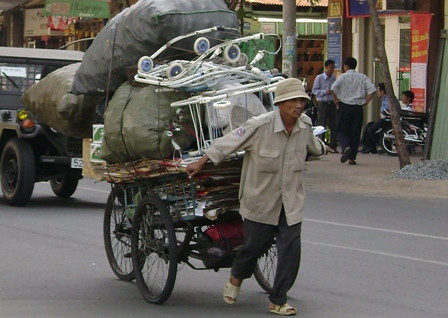 TPHCM: Người nghèo thu nhập 16 triệu đồng/năm