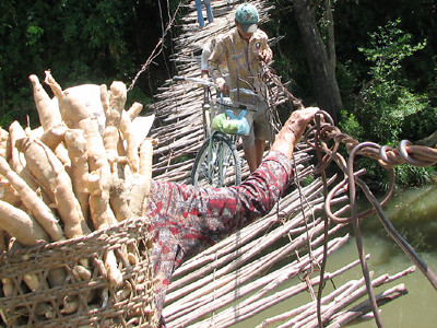 Nguy hiểm cầu treo Ba Cẳng