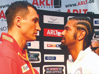 Wladimit Klitschko (trái) và David Haya đấu võ mồm	Ảnh: Internet