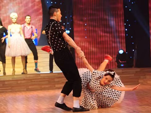 Những pha tạo hình khó đỡ của các cặp đôi BNHV