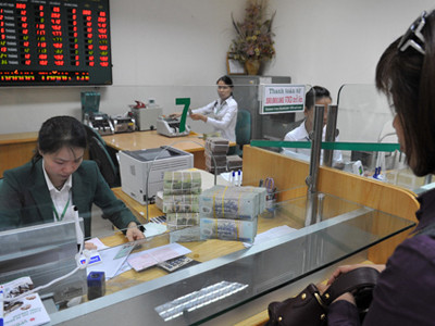 Ngân hàng đồng thuận hạ lãi suất khoản vay cũ về 15%