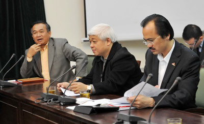 VPF 'đi đêm' với VTV, 'lật' AVG