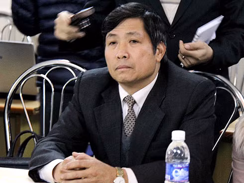 Vụ ông Đoàn Văn Vươn: Khởi tố bốn quan chức huyện, xã