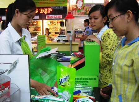 Giá tăng, sinh viên rủ nhau… 'chơi sang'