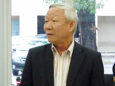 Luật sư Đỗ Pháp (đại diện Đoàn Luật sư Đà Nẵng) cho rằng dự thảo quy định về quyền con người còn chung chung Ảnh: Nam Cường