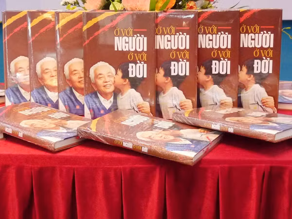 Đại tướng Võ Nguyên Giáp - Ở với người, ở với đời