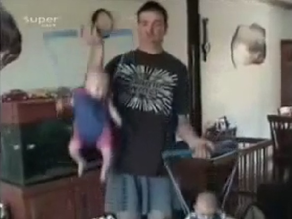 Cười vỡ bụng với những tai nạn hài hước khi tập tạ