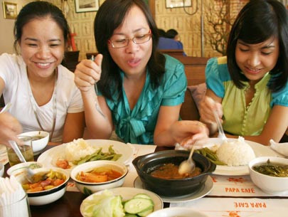 Người tăng huyết áp có phải kiêng mì chính?