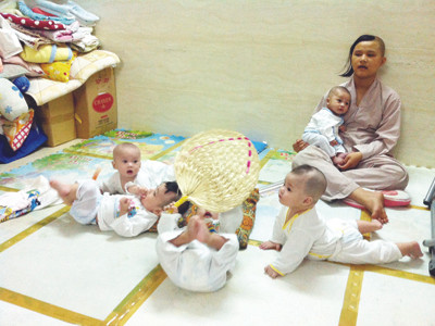 Chuyện cho, 'bán' con ở các bệnh viện