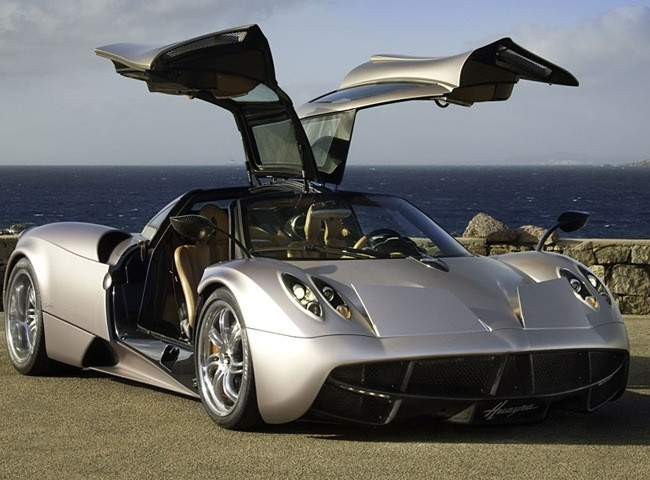 Rộ tin đồn 'thần gió' Pagani Huayra về Việt Nam