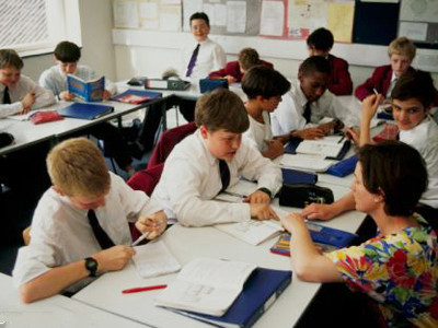 Bảy tuổi bắt buộc phải học ngoại ngữ