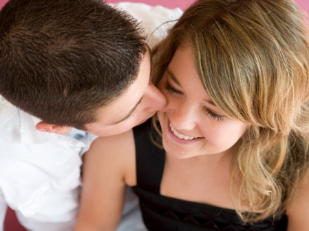 'Chuyện yêu' hấp dẫn nhờ 'gia vị'