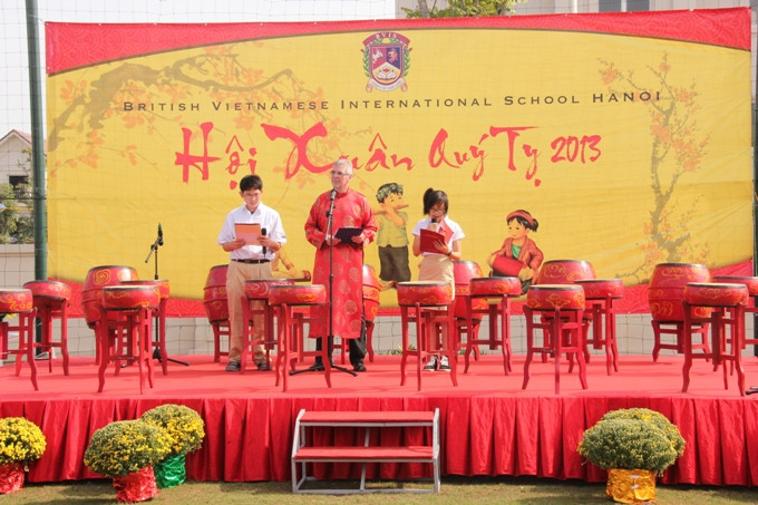 Tết sớm với BVIS Vincom Village