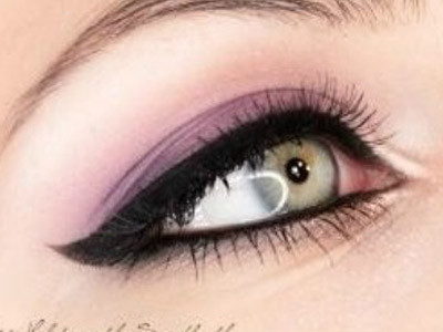 Mắt tím huyền bí