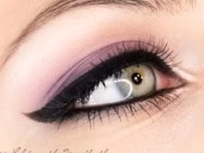 Mắt tím huyền bí