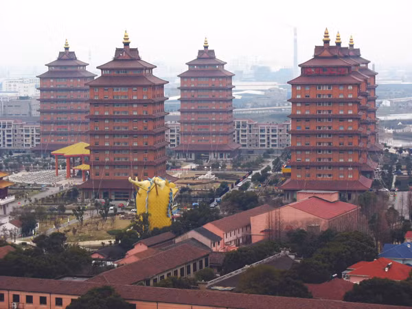 Một góc làng Hoa Tây