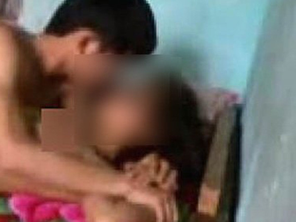 Xôn xao clip sex học sinh lớp 10