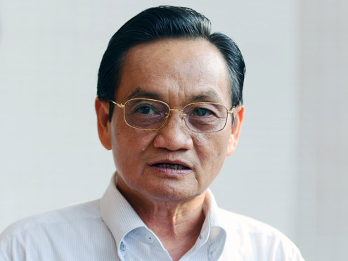 'Thay vì hoãn tăng lương, nên cắt các khoản chi không cần thiết'