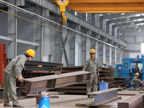 Chủ doanh nghiệp bán nhà, cắm xe nuôi quân