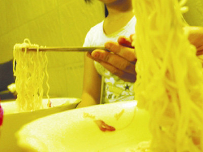 Bộ Y tế phải sớm vào cuộc vụ phẩm màu vàng