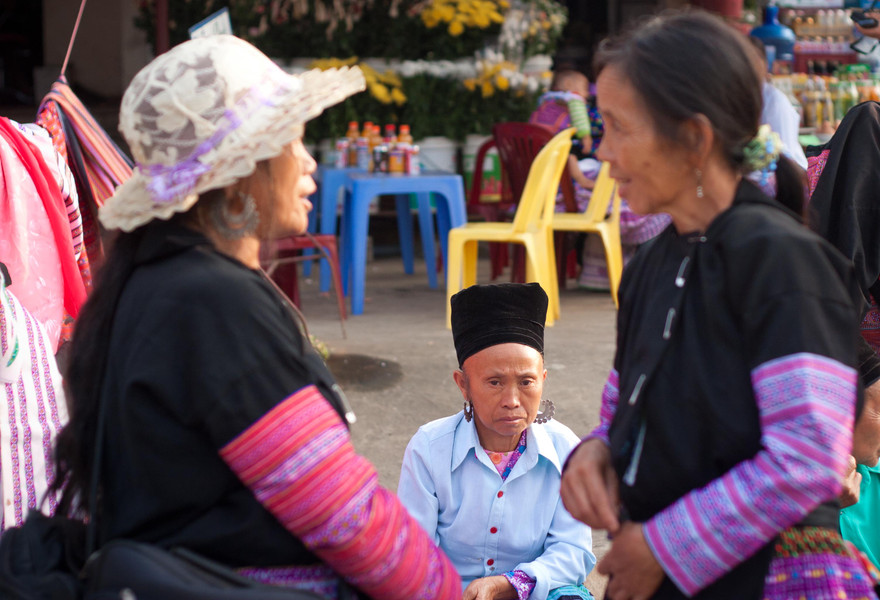 Sắc chợ tình Mộc Châu