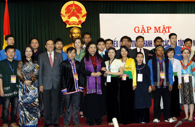 Trăn trở bảo tồn bản sắc văn hóa dân tộc