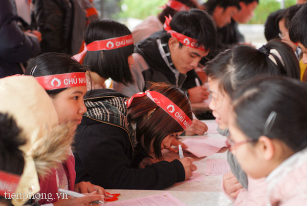 Chủ Nhật Đỏ: Ấm lòng tình nghĩa sẻ chia