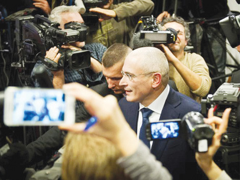 Ngoại giao bí mật cứu cựu trùm dầu mỏ Nga