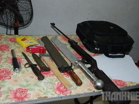 Kho 'hàng nóng' của kẻ bắn tình địch