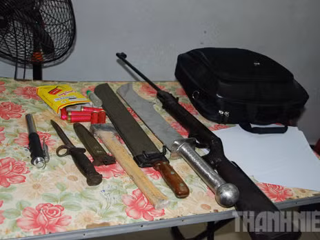 Kho 'hàng nóng' của kẻ bắn tình địch