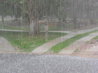 Không khí lạnh tràn về, nhiều nơi mưa rào