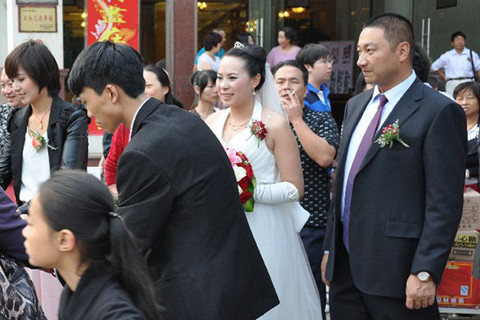 Sư trụ trì hoàn tục để cưới vợ