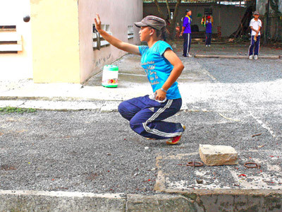 Bất ổn từ bữa ăn đến sân tập