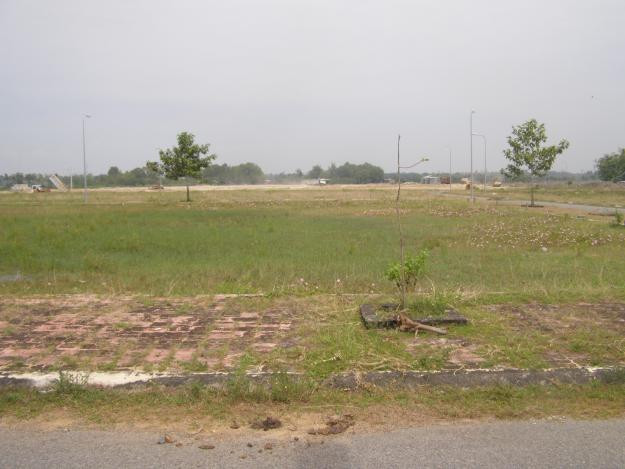 Đất thổ cư cũng ‘lao dốc’