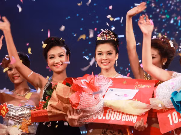 Chung kết Người đẹp Đà Nẵng: Đẹp và thông minh
