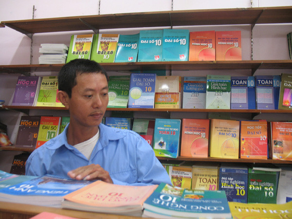 Giá sách giáo khoa tăng mạnh