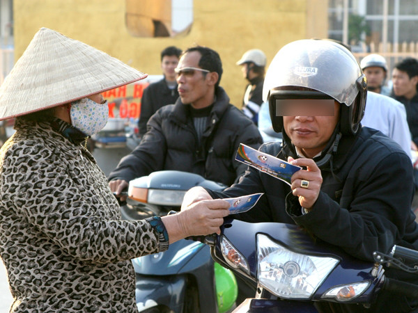 Cướp vé giữa ban ngày