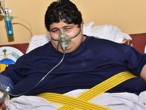 Giải cứu chàng béo hơn 600 kg