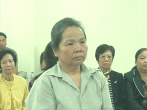 Xin đọc thơ trước vành móng ngựa