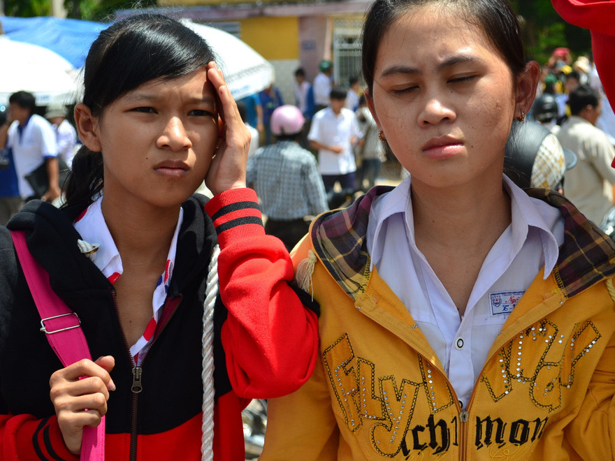 Sĩ tử 'khóc - cười' với đề thi Toán