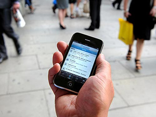 iPhone, Android bí mật theo dõi người sử dụng