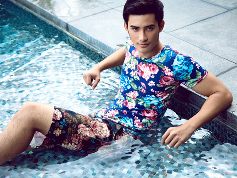 'Nam vương châu Á 2012' phong độ, lịch lãm với áo hoa