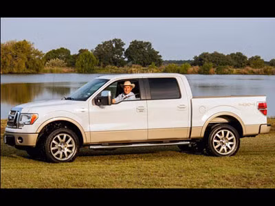 Xe bán tải của cựu Tổng thống Bush giá 300.000 USD