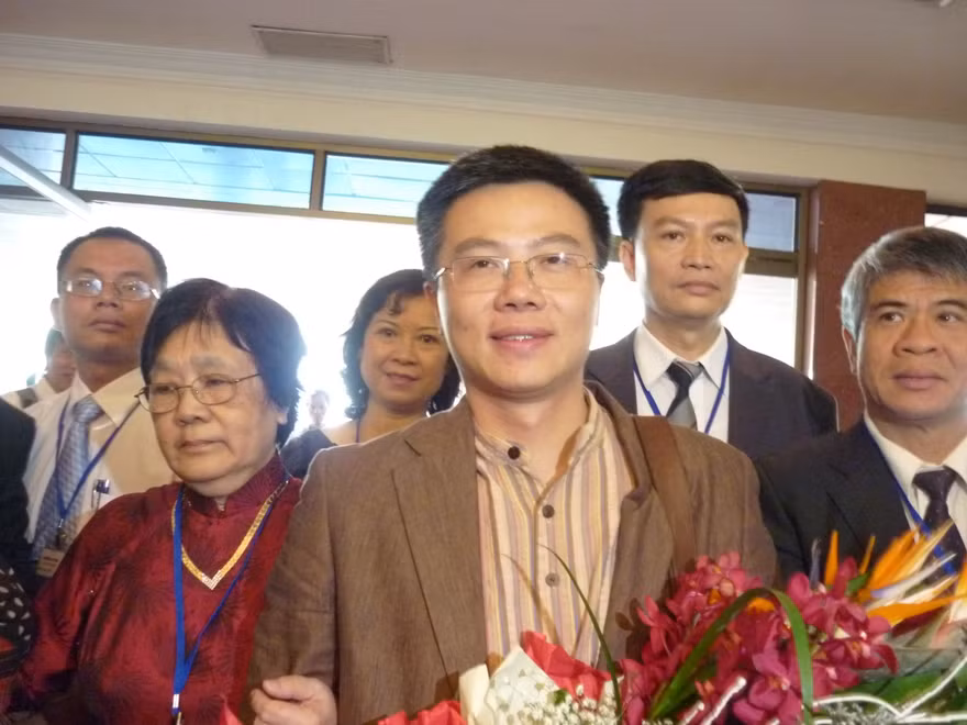 GS Ngô Bảo Châu đã về Việt Nam